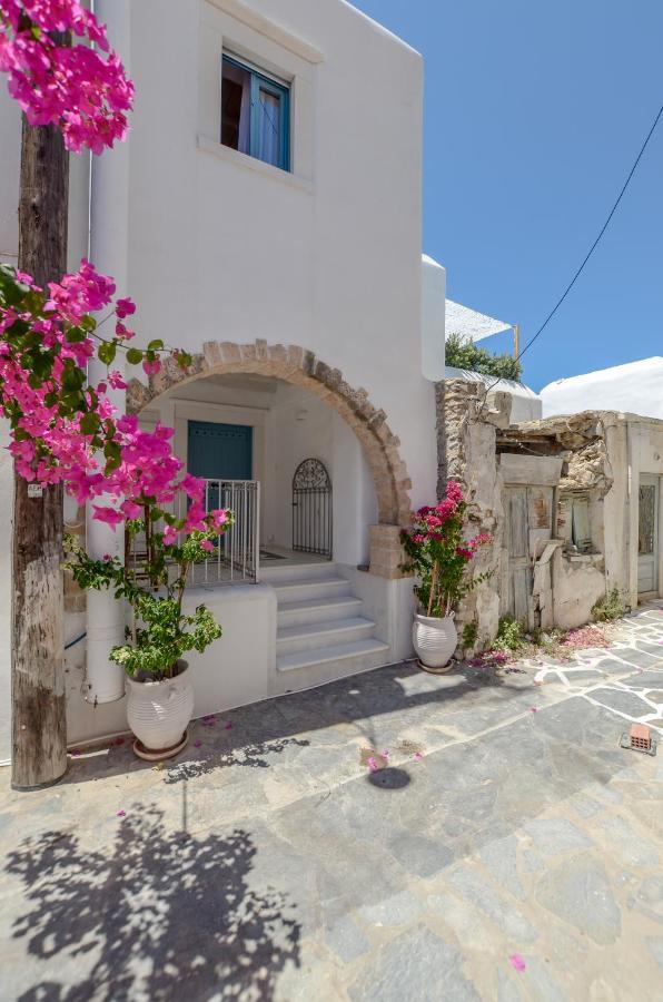 Honey & Cinnamon Luxury Suite Naxos City Esterno foto